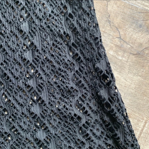 Reef Black Lace Swim Cover - Picture 4 of 8